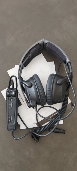 Cascos Bose A30 Negros