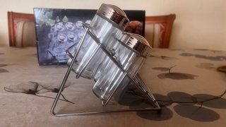 Especiero de cristal con soporte metálico