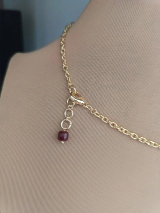 Collana con pietre granato