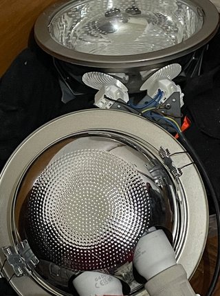 Focos de cocina plateados