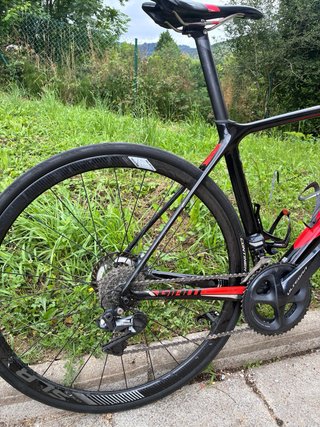Bicicleta de carretera Giant Roja