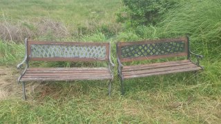 2 bancos de jardín para restaurar
