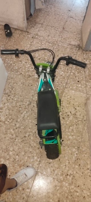 Vendo moto eléctrica para niñ@s en color verde