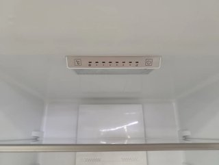 Nevera Combi Puerta de cristal,Hisense 2.00x60cm