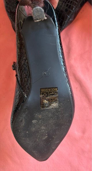 Botines de mujer color negro brillantes