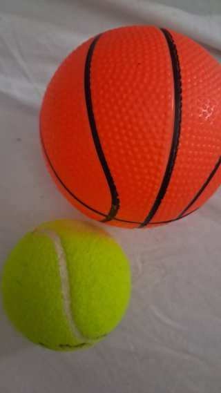 Lote pelotas tenis y baloncesto blanditas