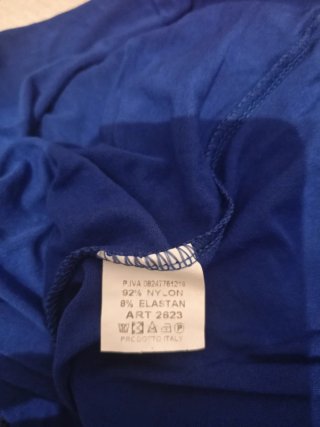 Vestido azul de blonda .