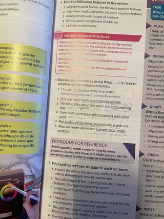 EXAM PROSPECTS 2 Student's book: libro de texto...
