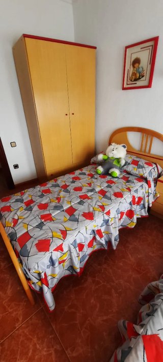 Dormitorio juvenil completo.