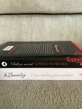 Dos libros de literatura romantica