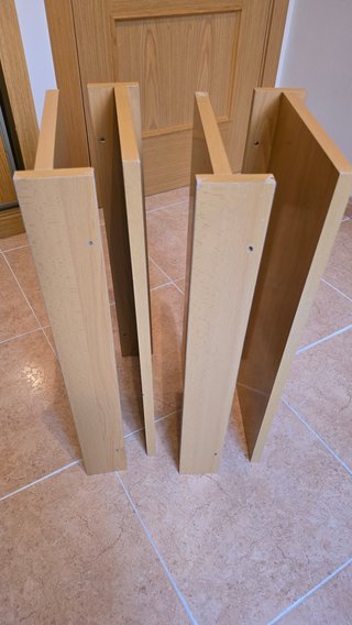 Baldas de estantería de madera