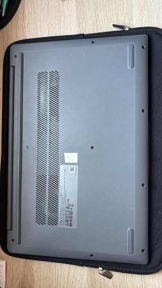 PORTÁTIL LENOVO IDEAPAD SLIM 3- COMO NUEVO (2025)