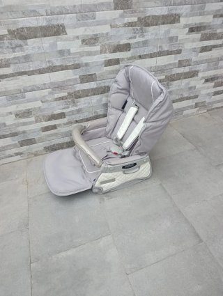 Carrito Bebé Bebecar polipiel blanco y gris