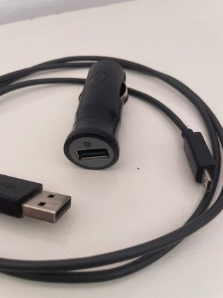 Cargador USB Coche y Cable USB