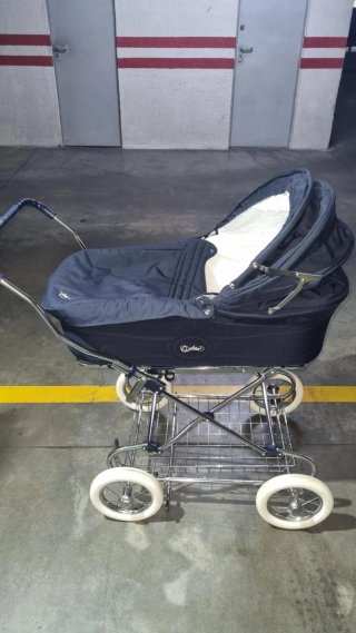 Carrito de bebé clásico azul