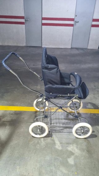 Carrito de bebé clásico azul