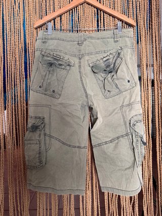 Bermudas Cargo Verdes