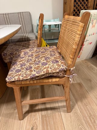 Sillas de comedor de madera y ratán