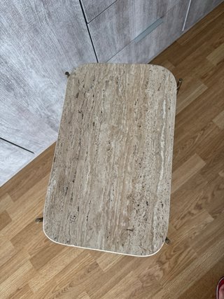 Mesa auxiliar Zara Home mármol y metal
