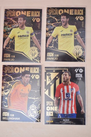8 Cromos Megacracks 25-26 Special One Black