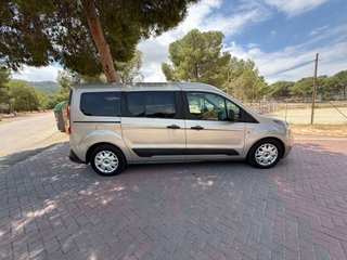 Ford Tourneo Connect Maxi 2016 adaptada PMR
