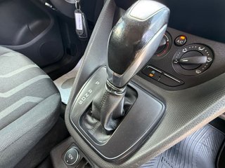 Ford Tourneo Connect Maxi 2016 adaptada PMR