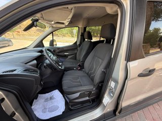 Ford Tourneo Connect Maxi 2016 adaptada PMR