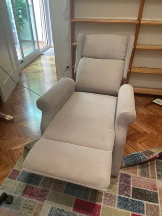 Sillón reclinable eléctrico beige