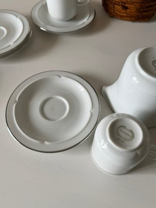 5 servicios de café y lechera Bidasoa lazo plata