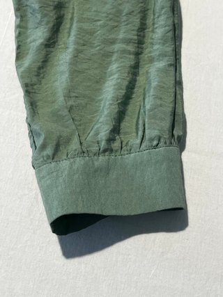 Blusa verde de manga larga