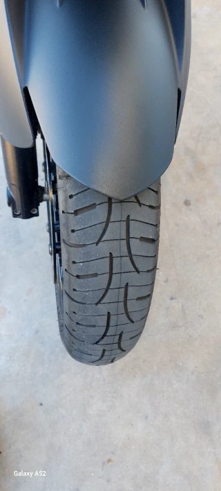 BMW F800R Negra y Blanca Año 2011