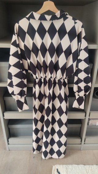 Vestido estampado rombos beige y negro