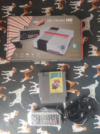 Retron HD con Super Mario 3 y mando