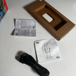 Micrófono USB Logitech Blue Yeti multi patron
