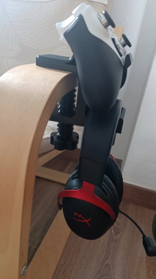 Supporto da tavolo per cuffie e controller
