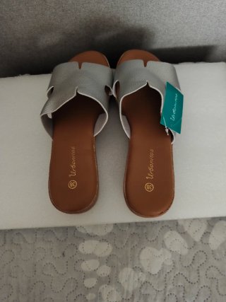 Sandalias - Chanclas Plateadas T.38 SIN ESTRENAR