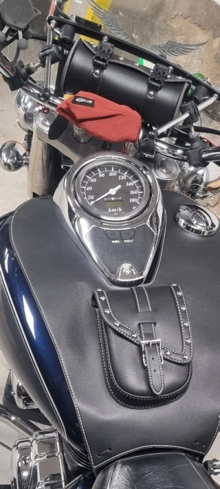 Moto Custom Azul y Plata