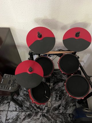 Batería Electrónica Alesis Nitro Mesh