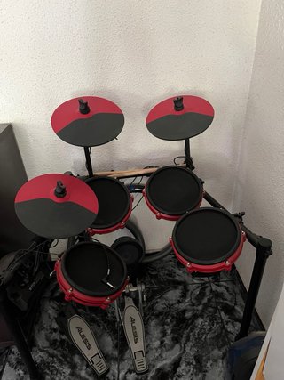 Batería Electrónica Alesis Nitro Mesh