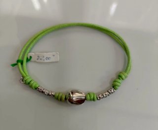 Pulsera macramé plata y cuentas