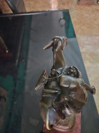 Figura bronce hombre con burro S.XIX Australia