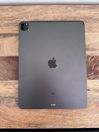iPad Pro 12.9 5ª Gen Plata + funda original apple
