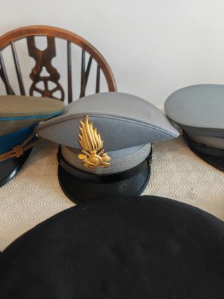 11 Cappelli Militari e Forze dell' Ordine