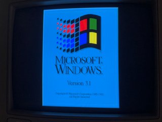 Compaq Deskpro 4/25is PC UK completo CRT y teclado
