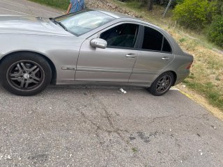 mercedes benz 220 2004
