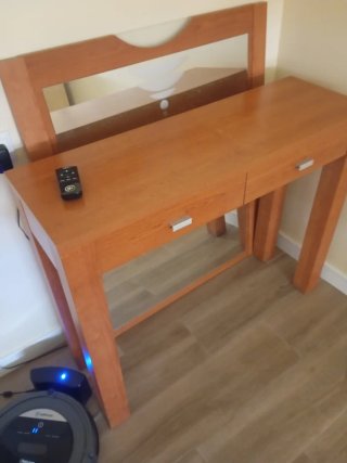 Mueble de entrada con espejo