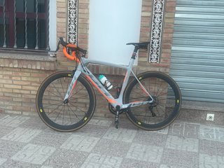 Bicicleta BH G6 Pro