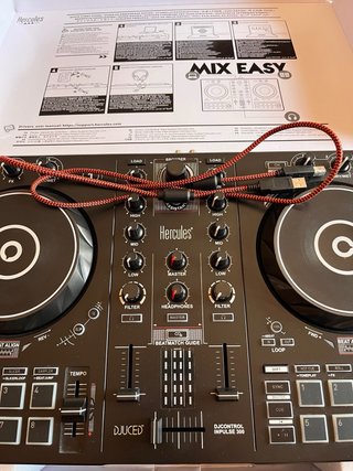 Mesa de mezclas Hercules DJControl Impulse 300
