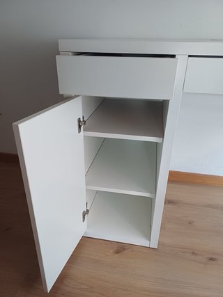 Escritorio blanco Ikea a recoger en junio