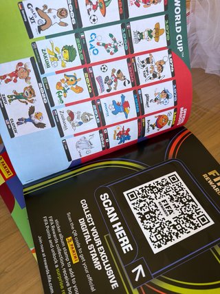Álbum Panini Mundial 2026 + 6 pegatinas
